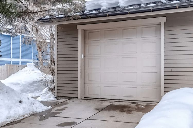 Garage Door Issues in Cold Weather