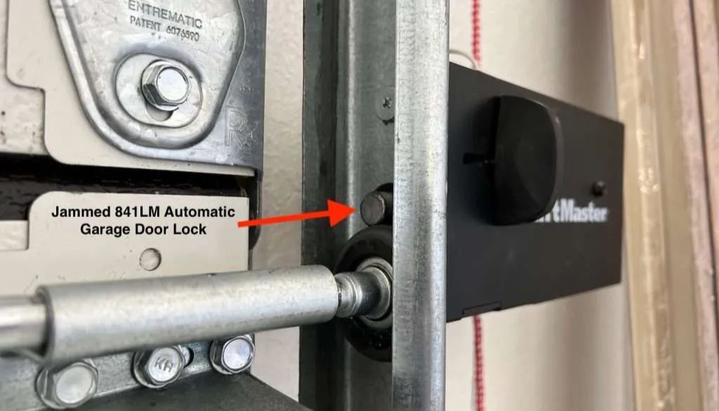 How to Fix a Jammed Garage Door